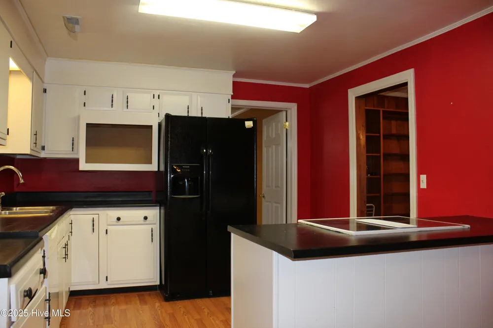 513 W Main Street Beulaville, NC 28518