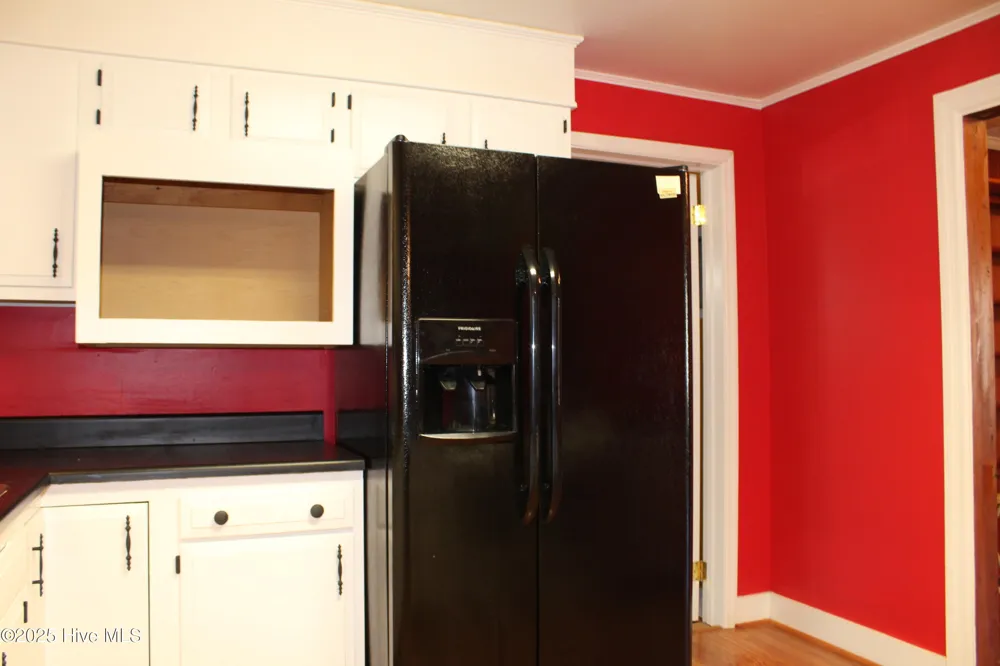 513 W Main Street Beulaville, NC 28518