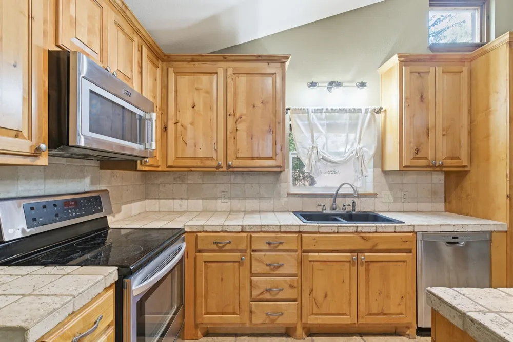 200 Elm Lane Tolar, TX 76476