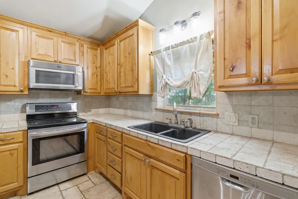 200 Elm Lane Tolar, TX 76476