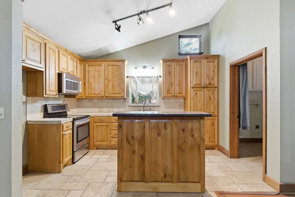 200 Elm Lane Tolar, TX 76476