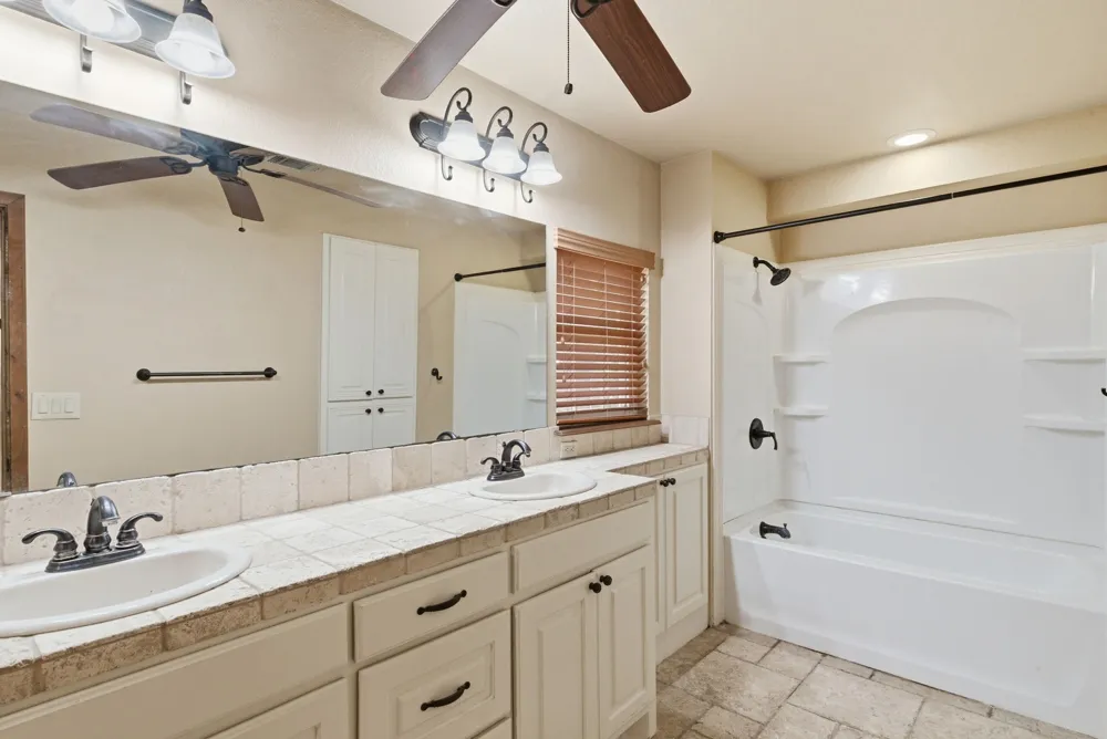 200 Elm Lane Tolar, TX 76476