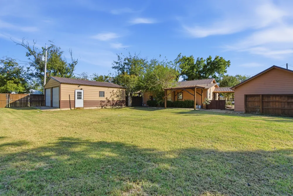 200 Elm Lane Tolar, TX 76476