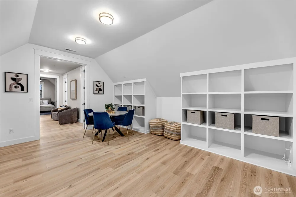 3439 NW McMaster Drive Camas, WA 98607