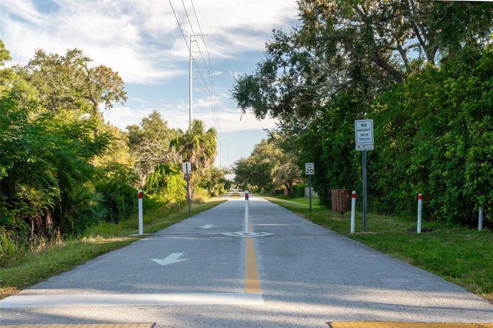 6027 98TH WAY St Petersburg, FL 33708