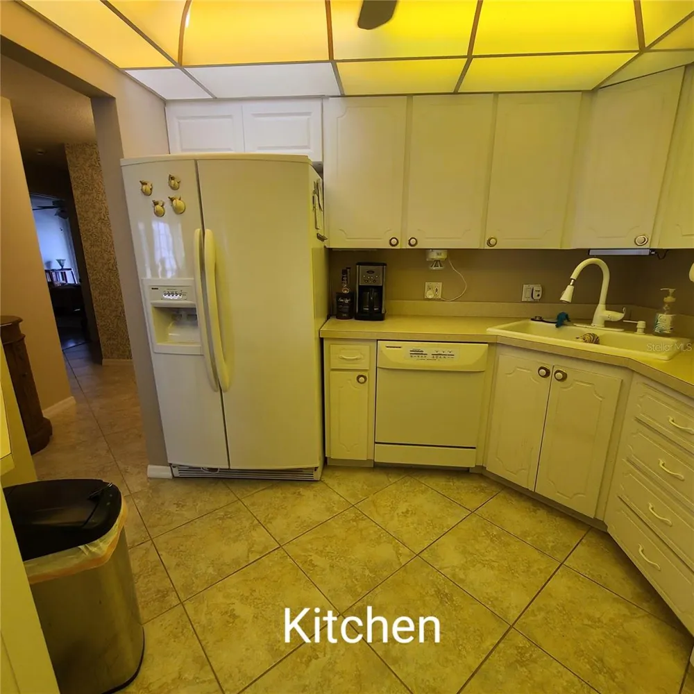 220 BUTTONWOOD CIRCLE #220 Seminole, FL 33777