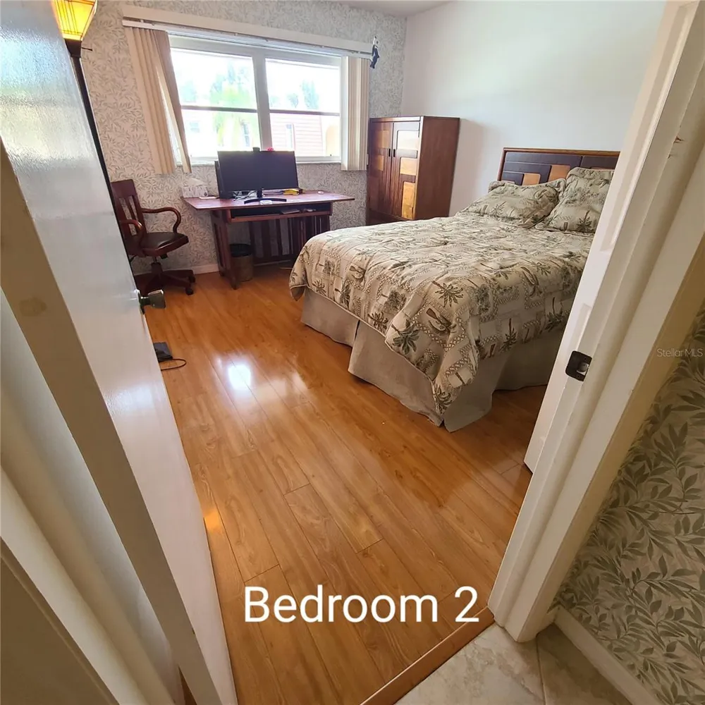220 BUTTONWOOD CIRCLE #220 Seminole, FL 33777