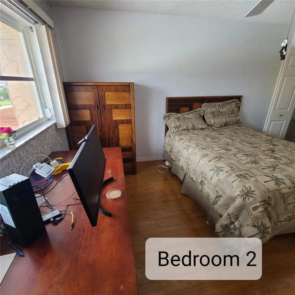 220 BUTTONWOOD CIRCLE #220 Seminole, FL 33777