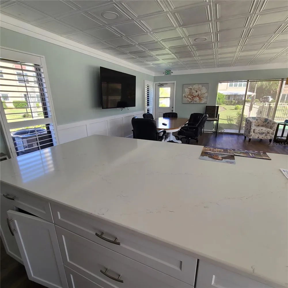 220 BUTTONWOOD CIRCLE #220 Seminole, FL 33777