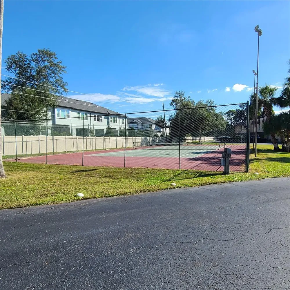 220 BUTTONWOOD CIRCLE #220 Seminole, FL 33777