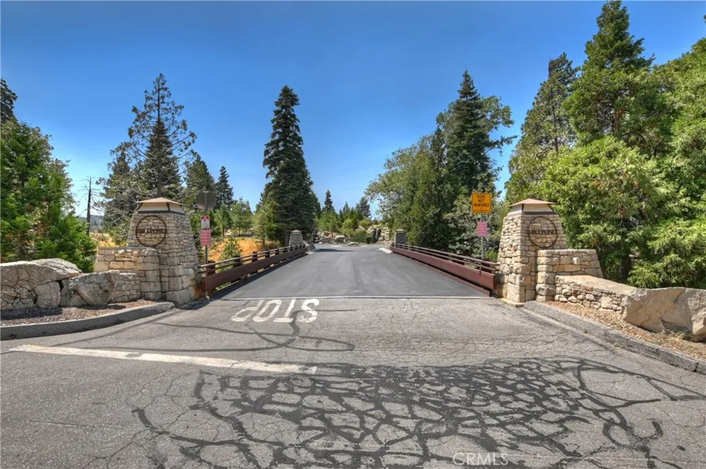 115 Mill Pond Lake Arrowhead, CA 92352