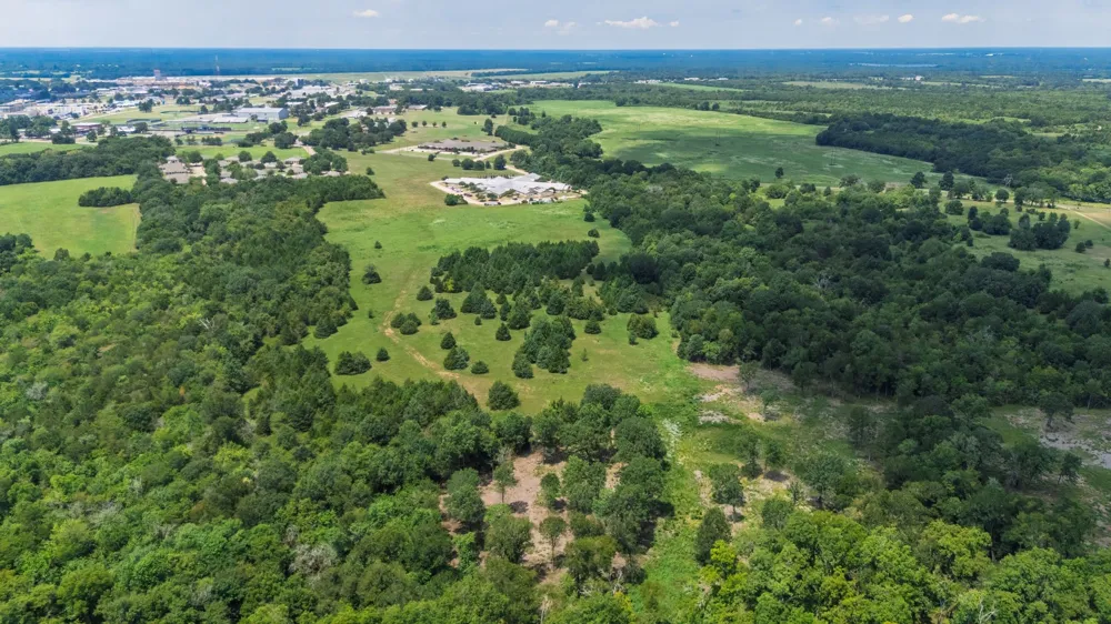 83 Stillhouse Road Paris, TX 75460