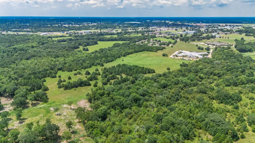 83 Stillhouse Road Paris, TX 75460