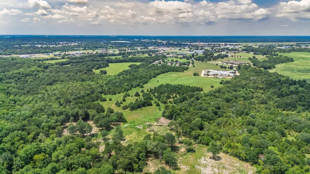 83 Stillhouse Road Paris, TX 75460