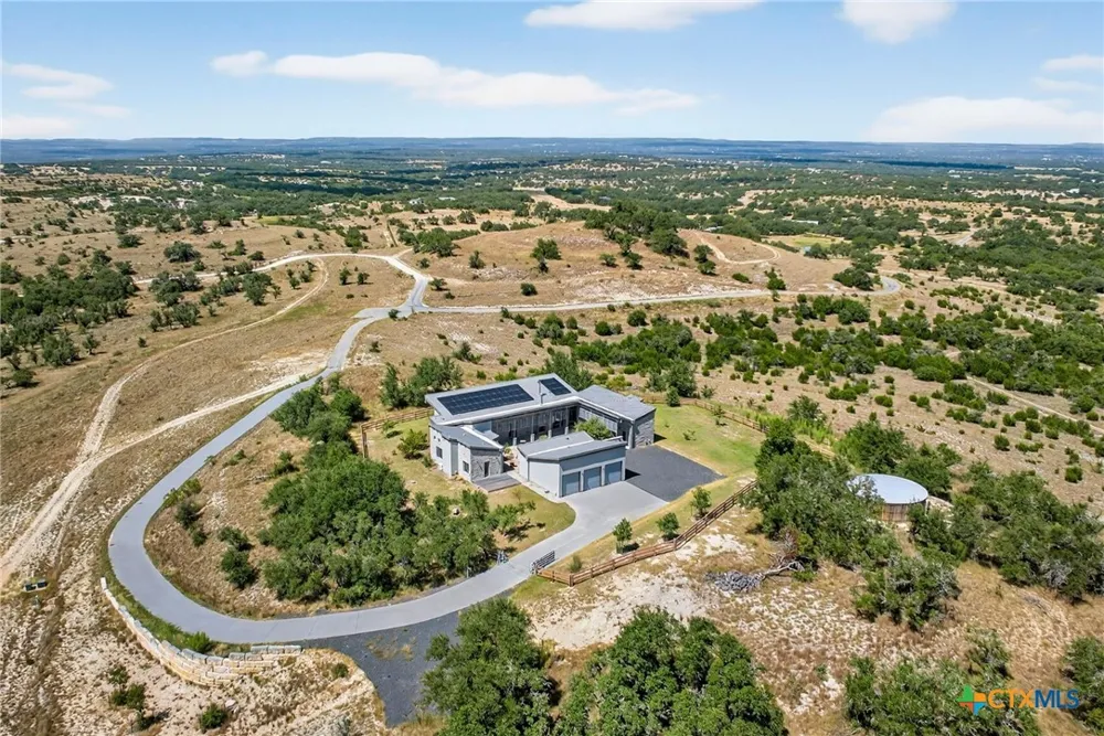 353 Agarita Way Johnson City, TX 78636