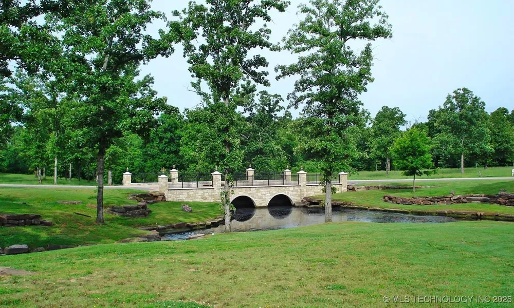 1142 Watercolor Drive Tahlequah, OK 74464