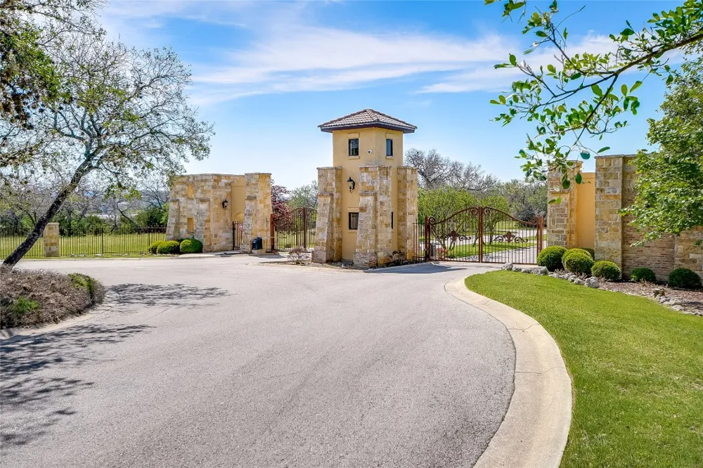 1217 Libby Lookout Canyon Lake, TX 78133