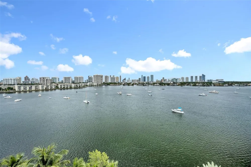 17301 Biscayne Blvd #910 North Miami Beach, FL 33160