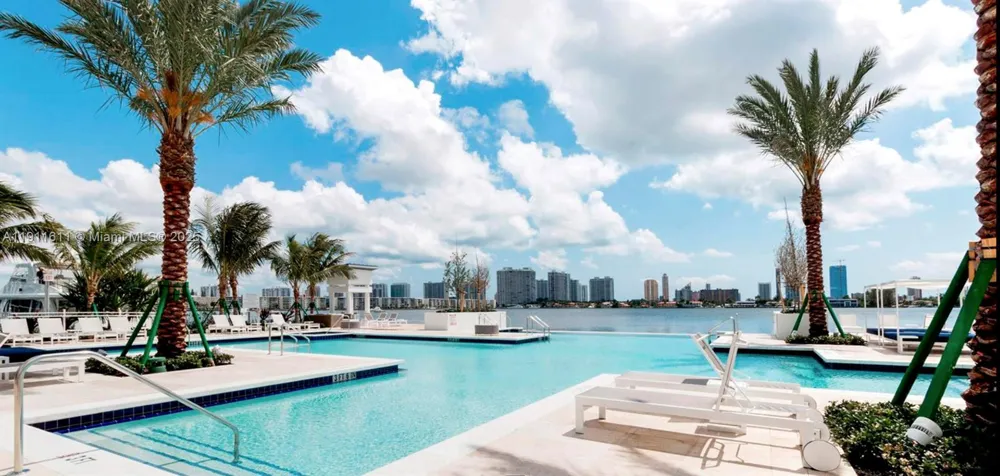 17301 Biscayne Blvd #910 North Miami Beach, FL 33160
