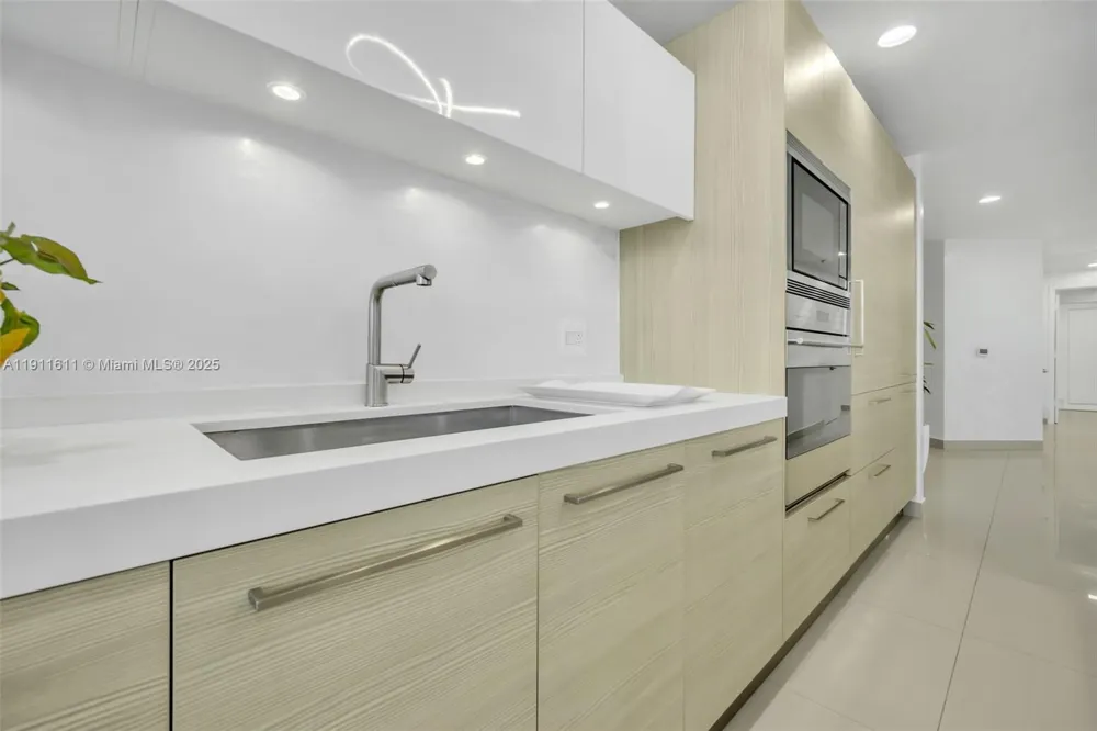 17301 Biscayne Blvd #910 North Miami Beach, FL 33160