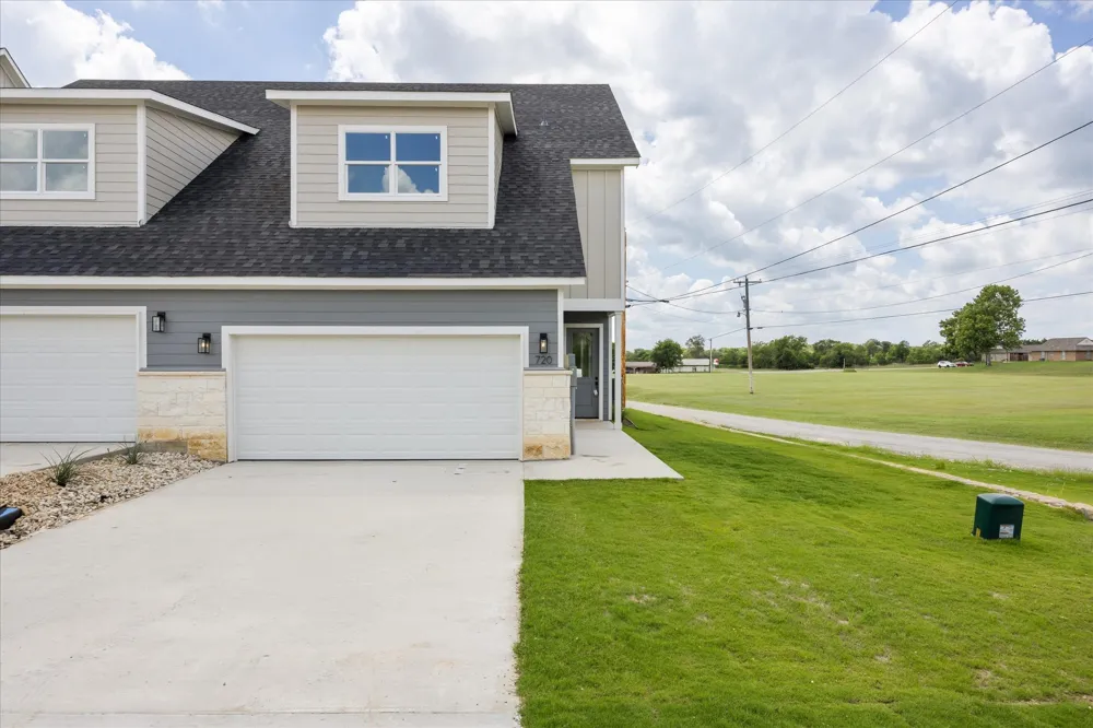 720 Sycamore Street Hico, TX 76457