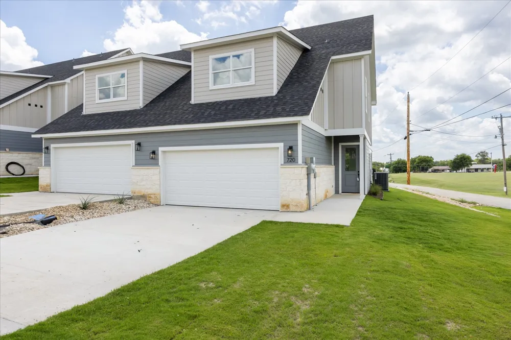 720 Sycamore Street Hico, TX 76457