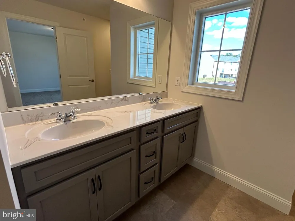 132 MAGNOLIA DRIVE Middletown, PA 17057