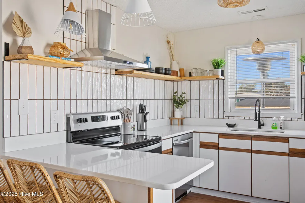 135 Third Avenue Kure Beach, NC 28449