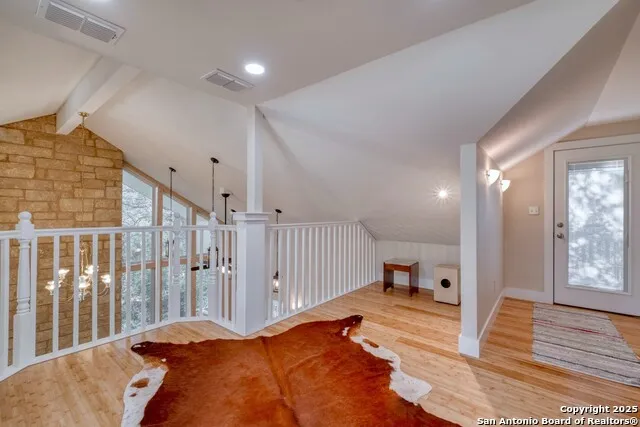 123 Bowie Luling, TX 78648