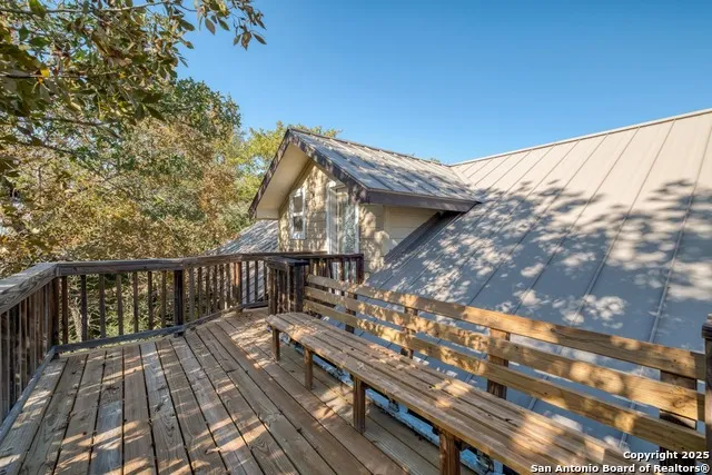 123 Bowie Luling, TX 78648