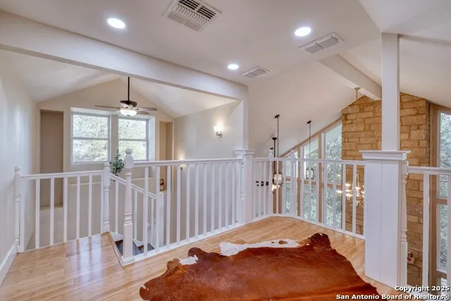 123 Bowie Luling, TX 78648