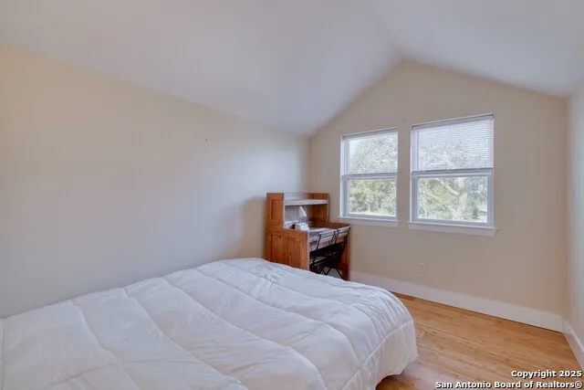 123 Bowie Luling, TX 78648