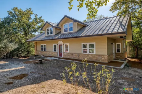 123 Bowie Trail
