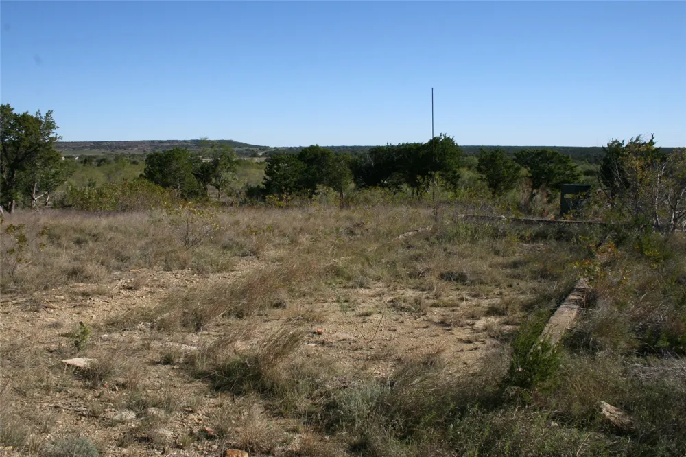 Upper Brad Strawn, TX 76475