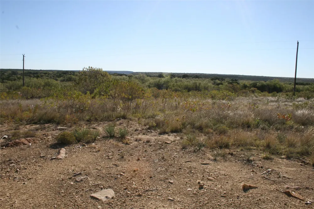 Upper Brad Strawn, TX 76475