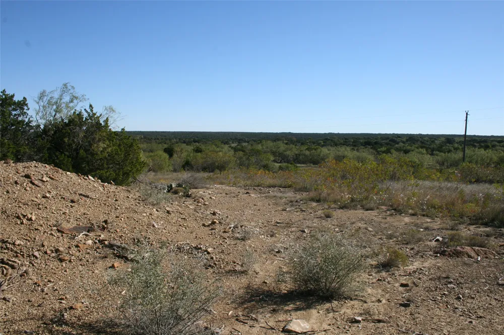 Upper Brad Strawn, TX 76475