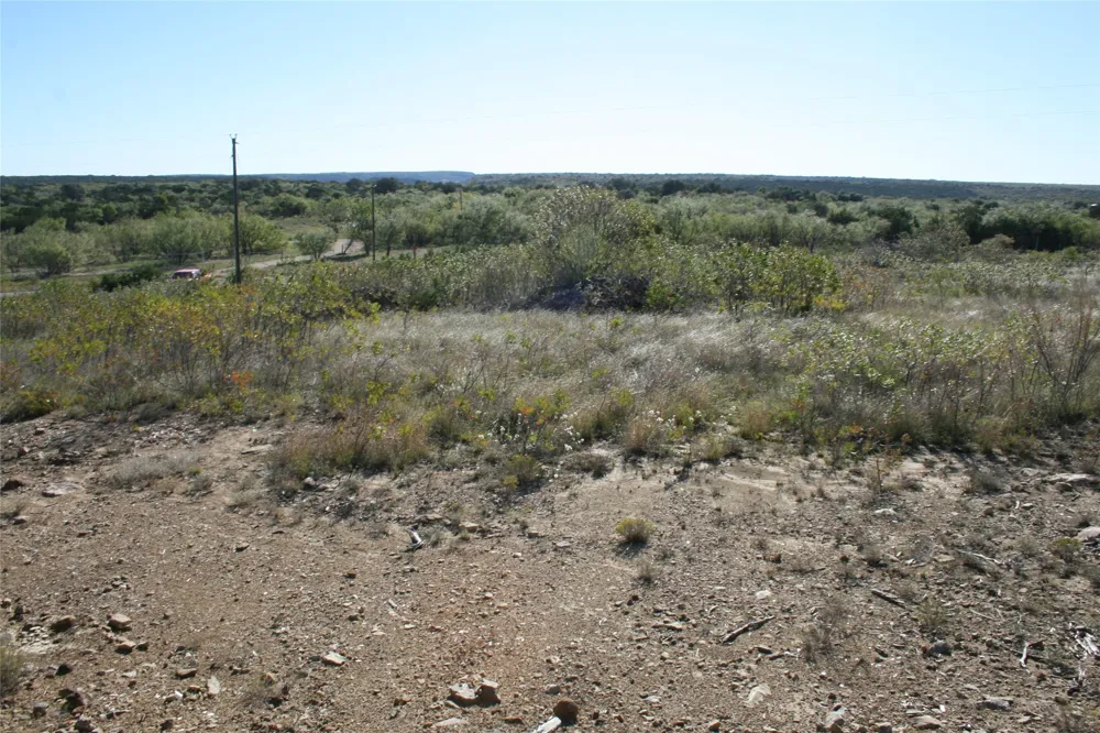 Upper Brad Strawn, TX 76475