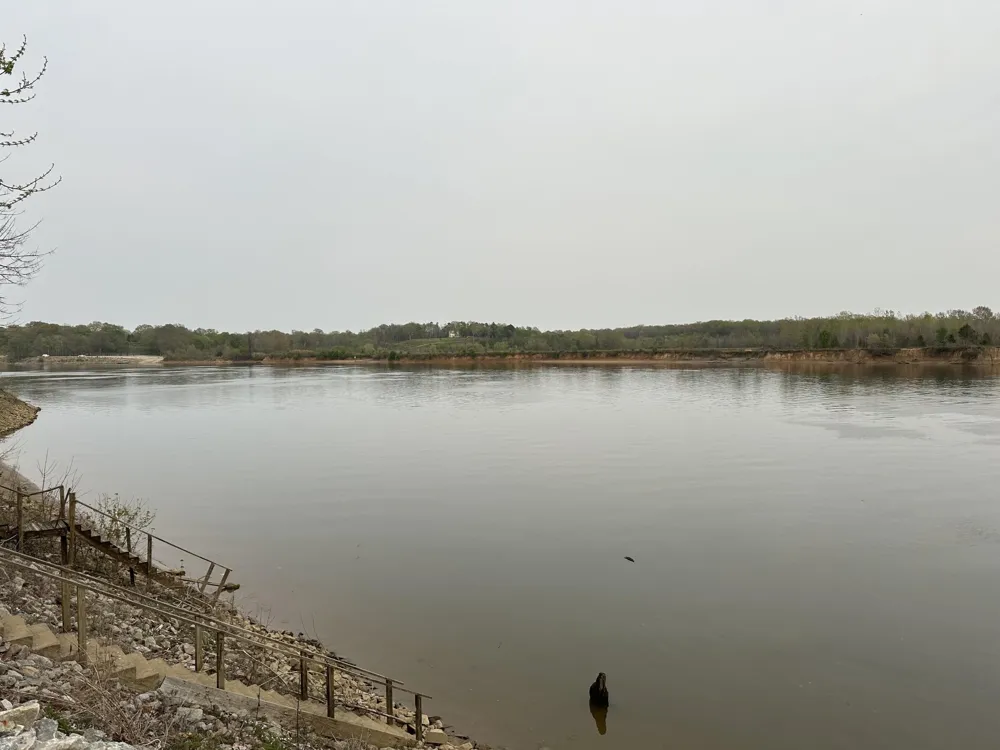 2700 CATFISH LN Crump, TN 38327