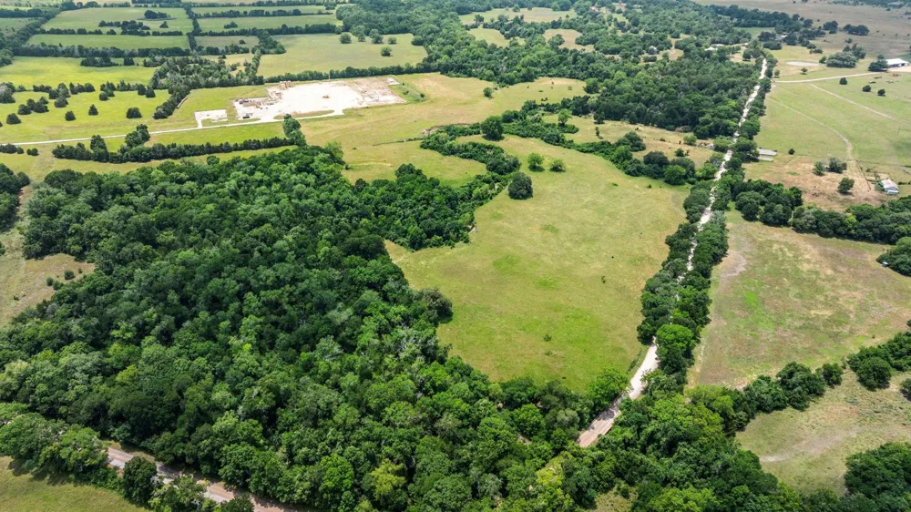 1268 Stokes Road Fayetteville, TX 78950