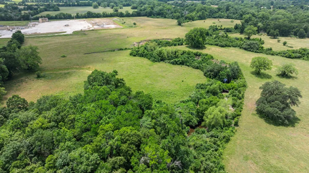 1268 Stokes Road Fayetteville, TX 78950