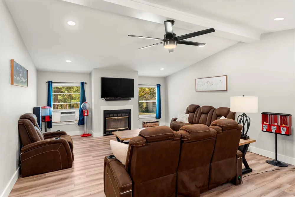 170 PR 52423 Leesburg, TX 75451