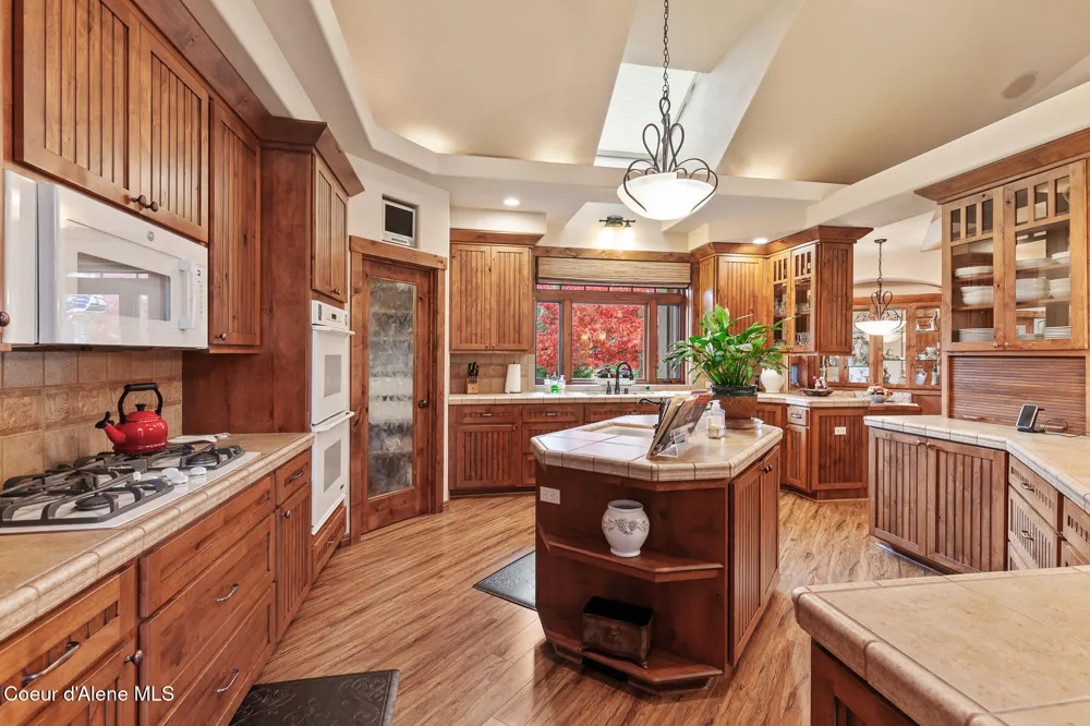 2240 E WOODSTONE DRIVE Hayden, ID 83835
