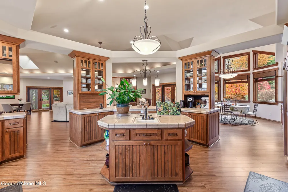 2240 E WOODSTONE DRIVE Hayden, ID 83835