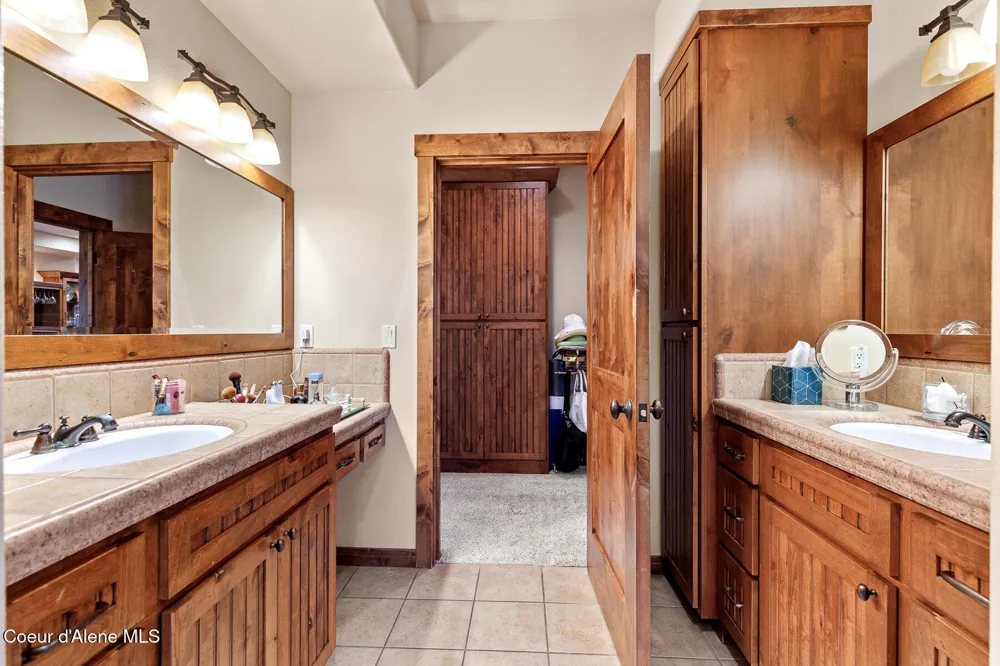 2240 E WOODSTONE DRIVE Hayden, ID 83835