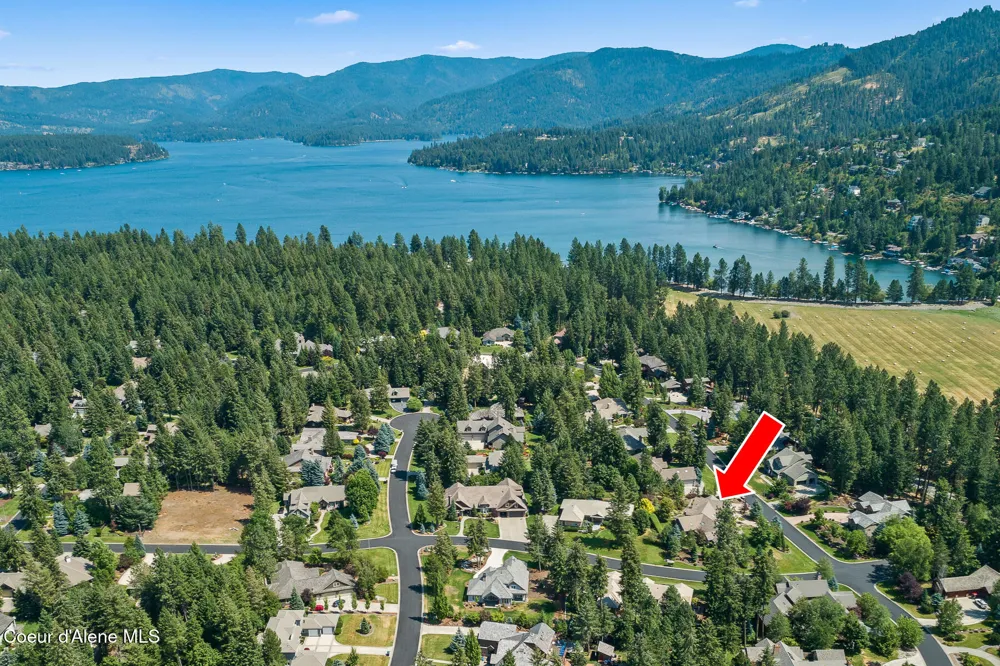 2240 E WOODSTONE DRIVE Hayden, ID 83835