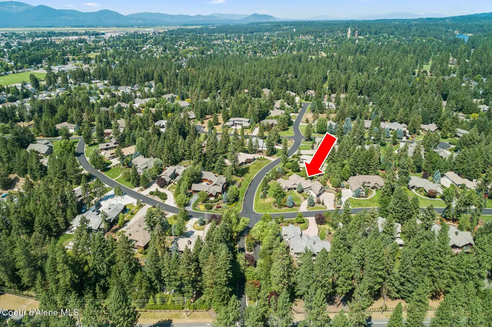 2240 E WOODSTONE DRIVE Hayden, ID 83835