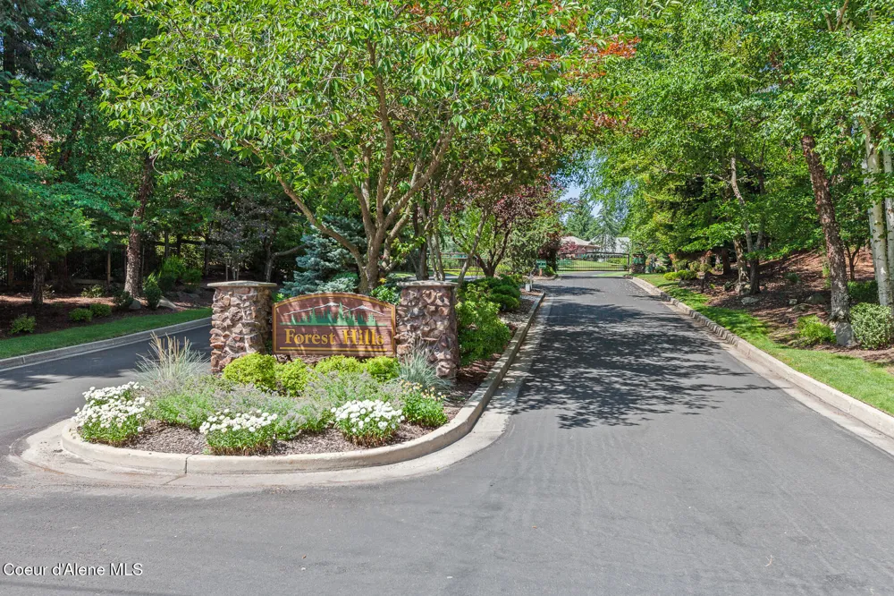 2240 E WOODSTONE DRIVE Hayden, ID 83835