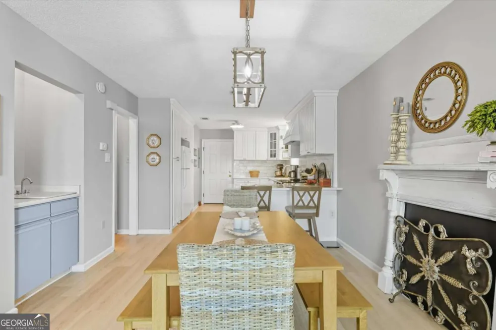 207 Azalea RD Midway, GA 31320