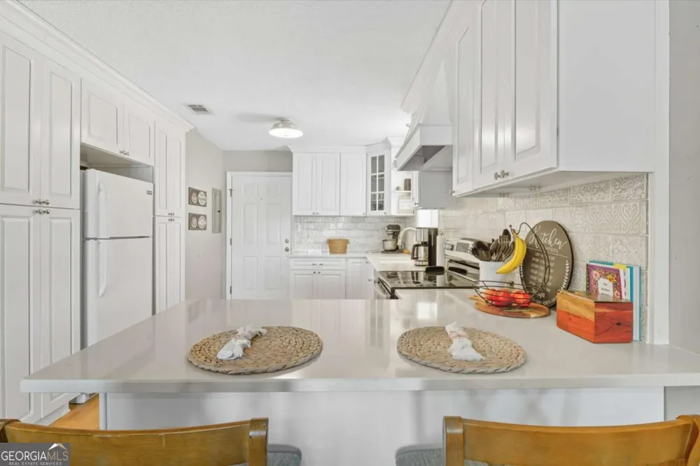 207 Azalea RD Midway, GA 31320