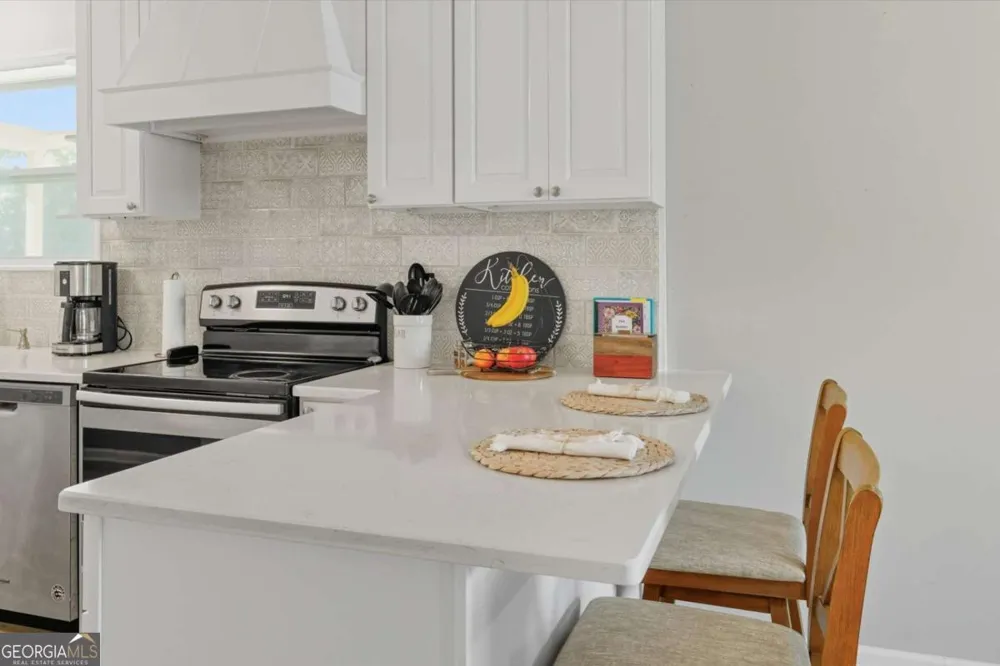 207 Azalea RD Midway, GA 31320